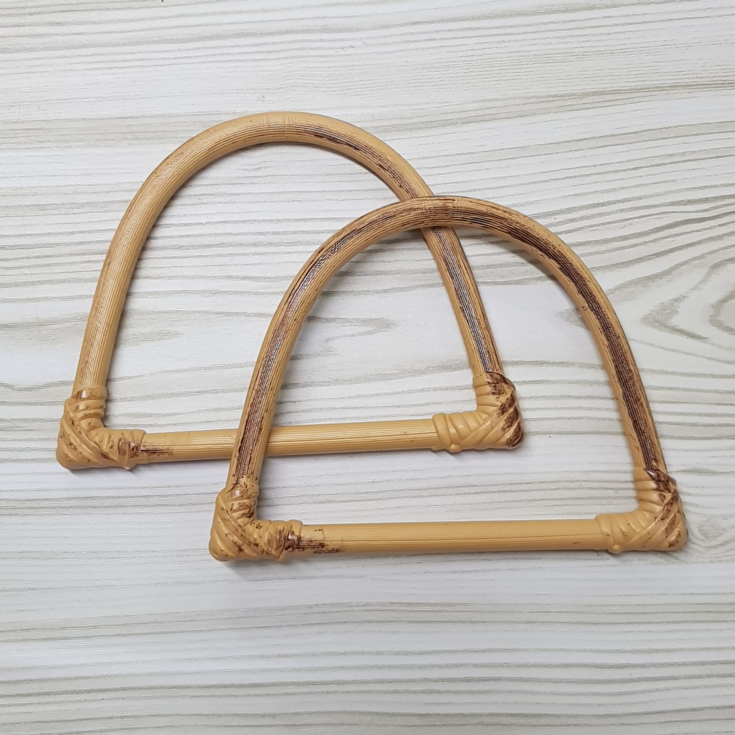 Χερούλια Κοκάλινα (14Χ10cm)106