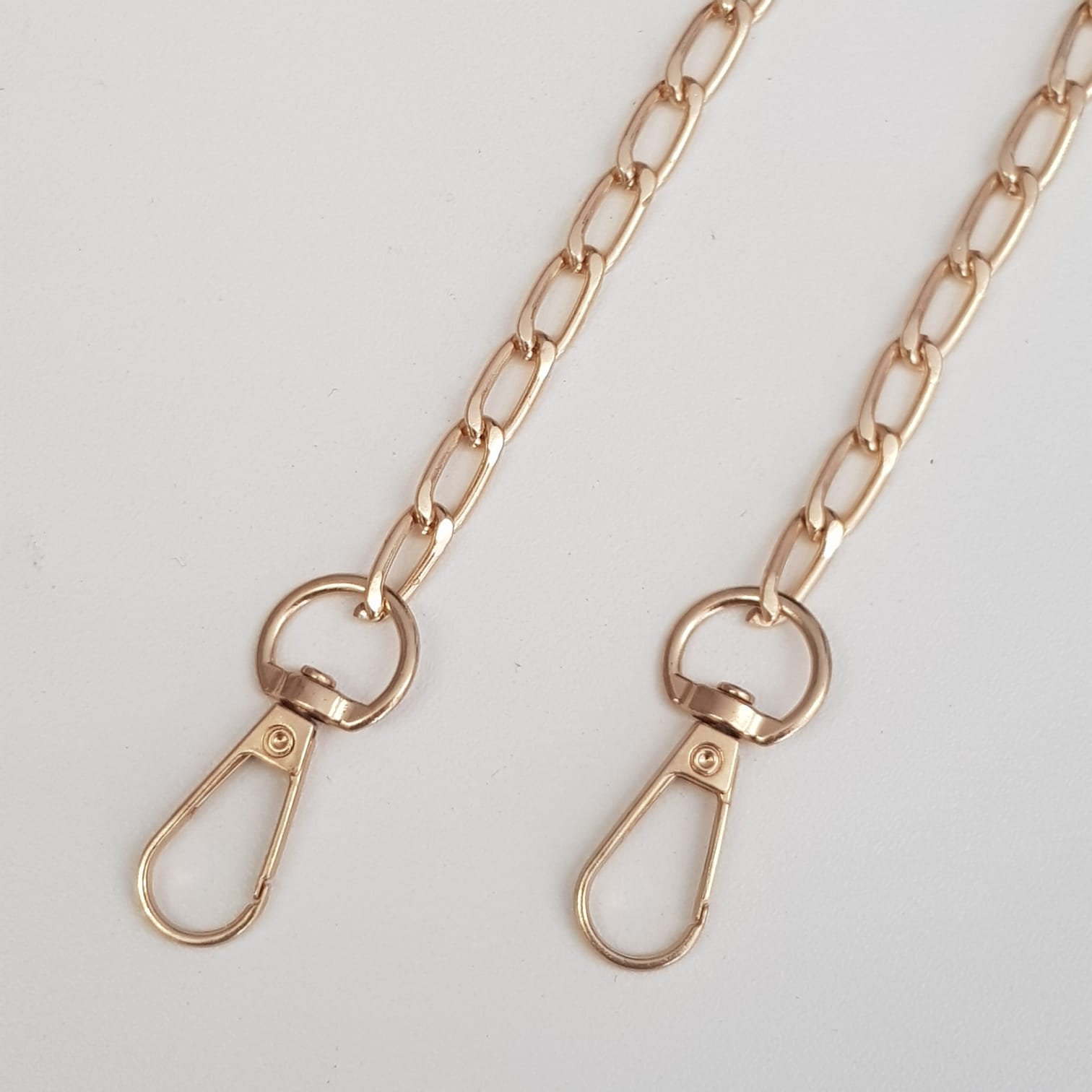 Αλυσίδα χρυσή Μεταλλική (11mm x 07mm X1.20cm) με γάντζο 35-1
