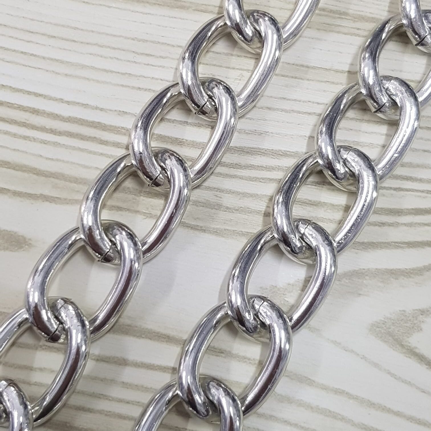 Αλυσίδα Ασημί Αλουμινίου (20x30mm) 1mt. 01-2