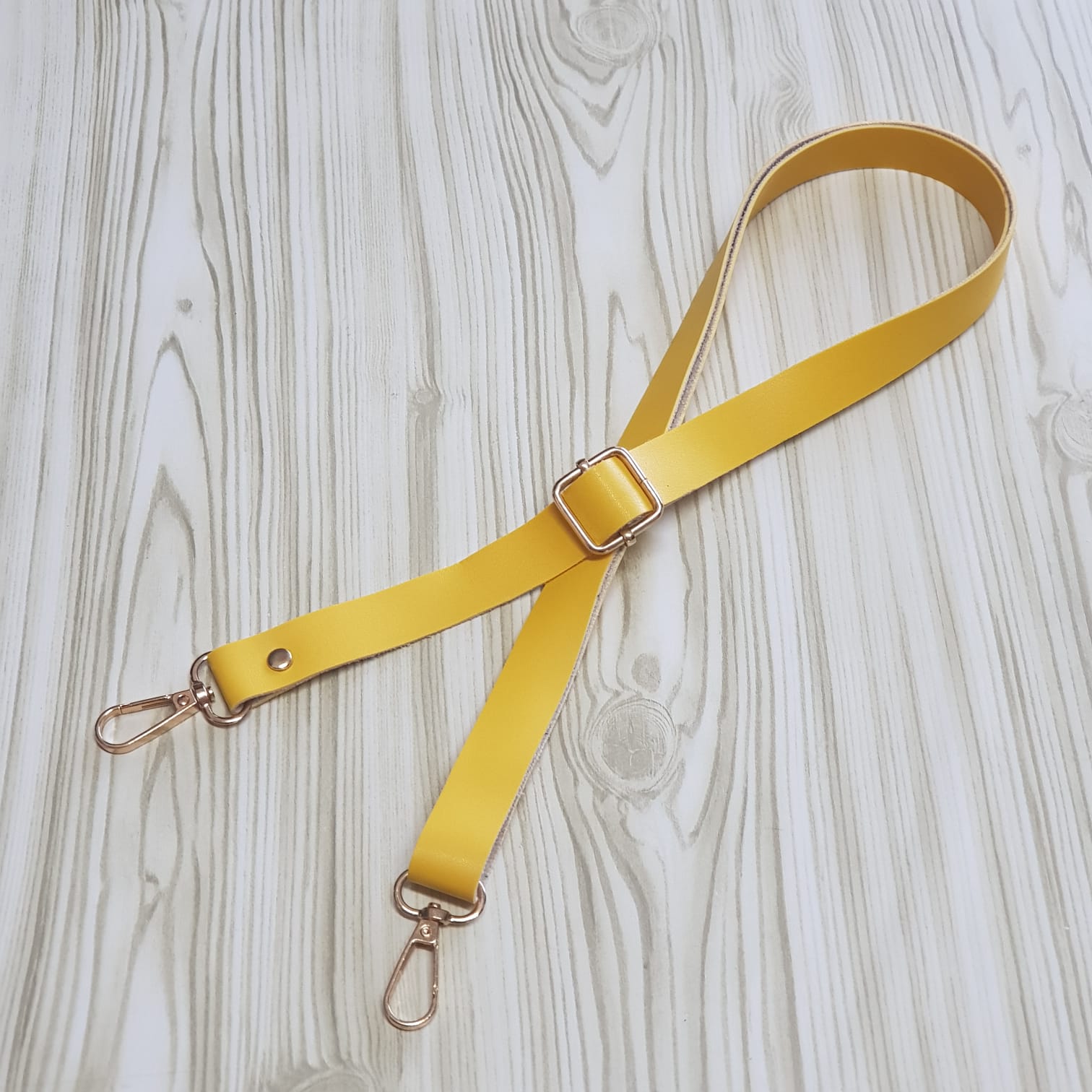 Δερμάτινο λουρί χιαστί ρυθμιζόμενο (1,35mt) Yellow 42