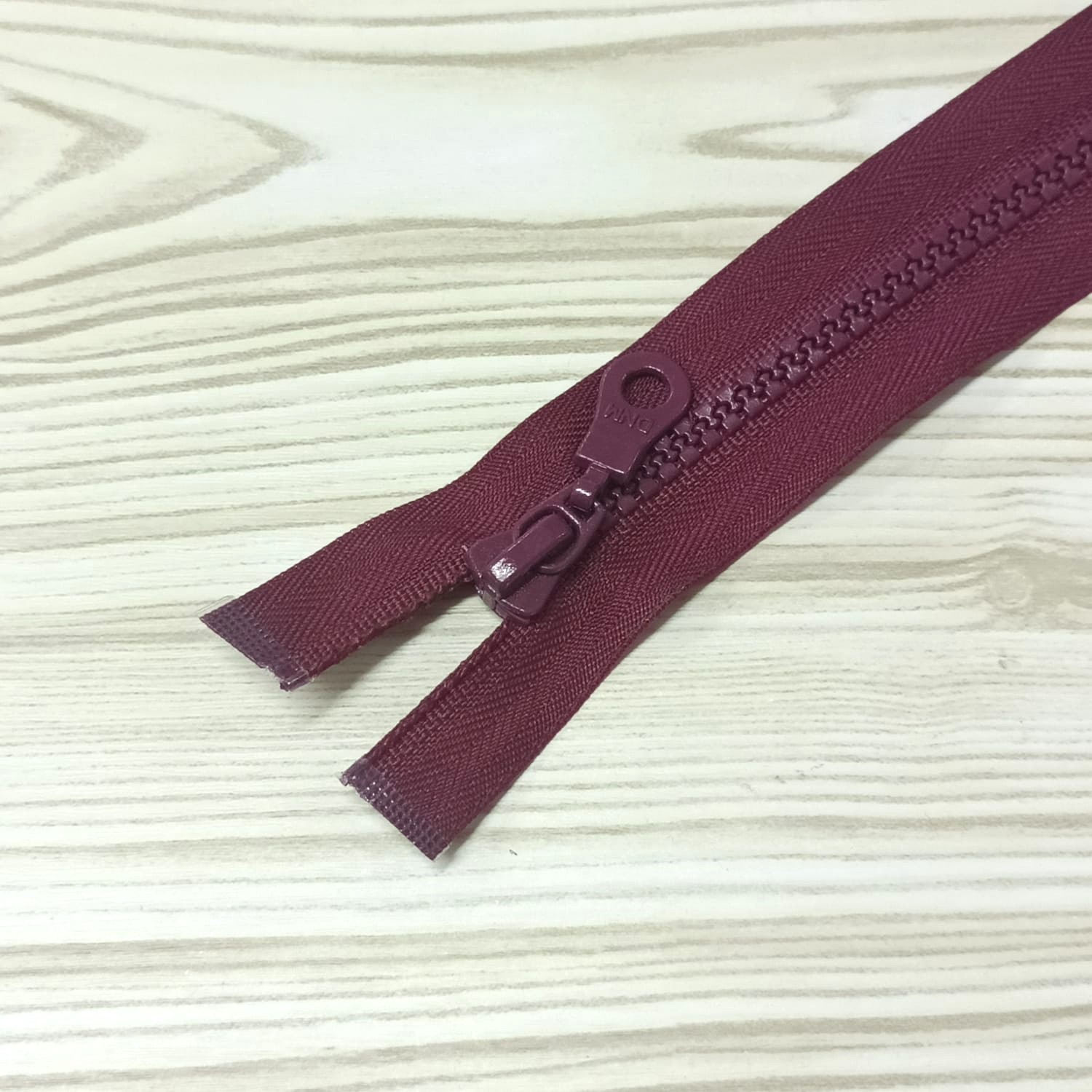 Φερμουάρ κοκάλινο 70cm no5 για μπουφάν Μπορντό 701